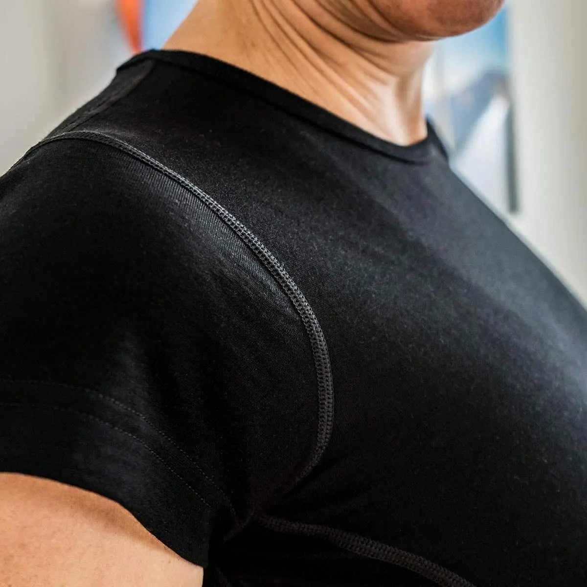 100% Merino Wool T Shirt Women Merino Wool 160G Lightweight Tech Tee Crew Neck Base Layer Women Undershirt Wicking Breathable