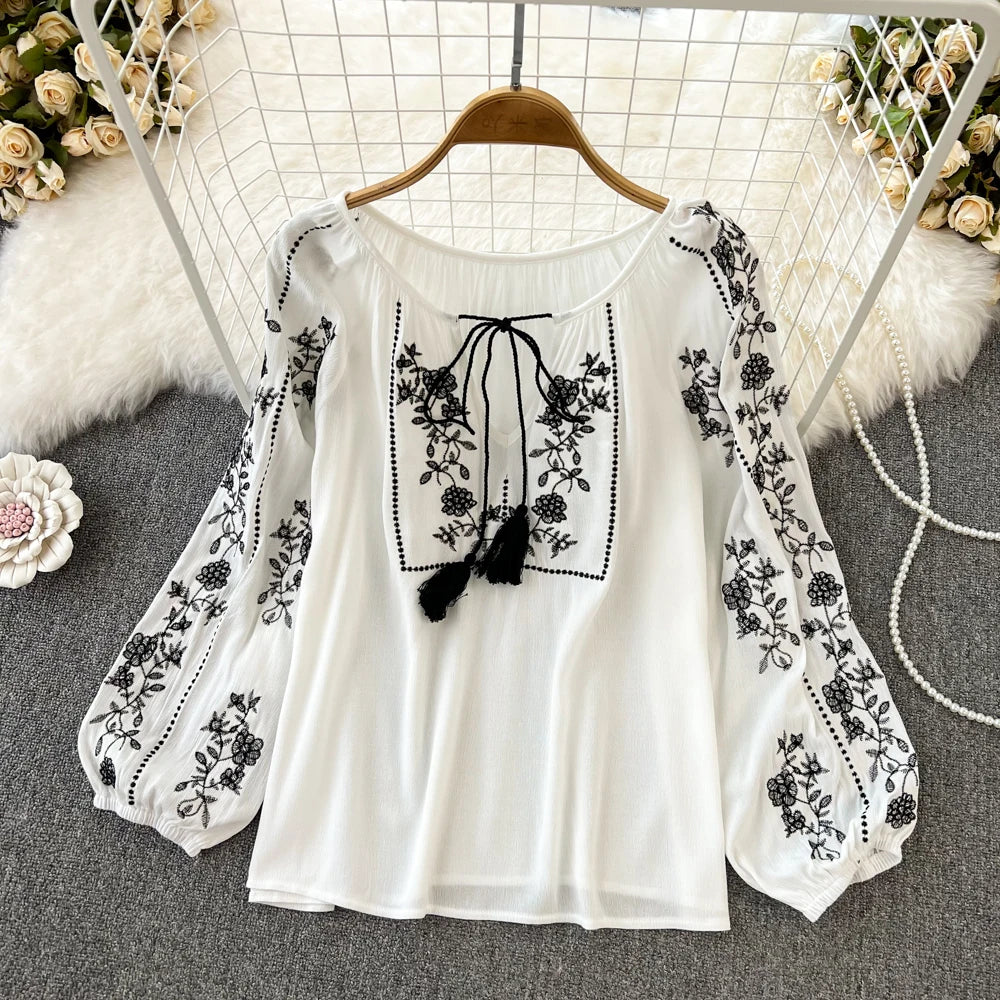 Women Spring Autumn Blouse Vintage National Style Long Sleeve Round Neck Pullover Embroidery Loose Shirt Doll Shirt Top D2761