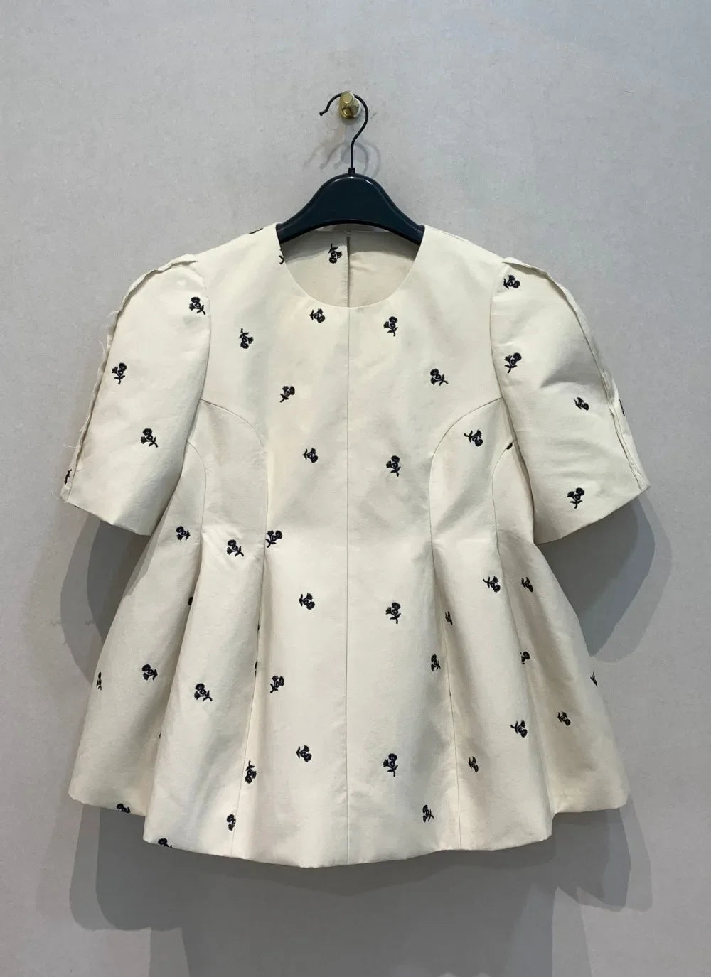 O-neck Bubble Sleeve Shirts & Blouses Flower Embroidery Blusas Mujer Pleated  HemWoman 2025 Clothing Moda Camisas Summer Ropa