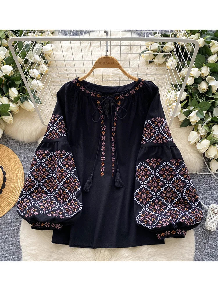 Women's Spring Blouse Retro Ethnic Style New Chinese Lantern Sleeve Shirt Loose  Thin Tassel Embroidery Design Blusa Top BL187