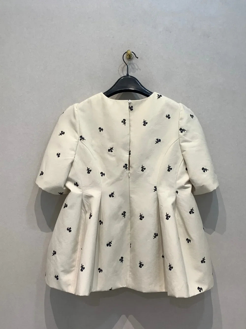 O-neck Bubble Sleeve Shirts & Blouses Flower Embroidery Blusas Mujer Pleated  HemWoman 2025 Clothing Moda Camisas Summer Ropa