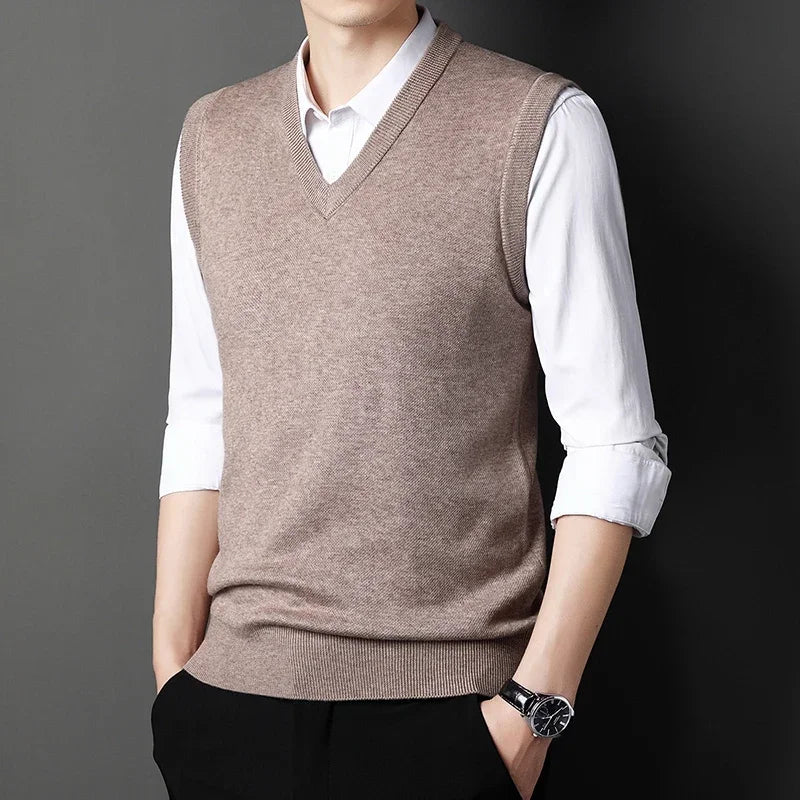 2024 Autumn Winter New Men's Solid Color V-neck Knitted Vest Casual Fashion Warm Sweater Versatile Top