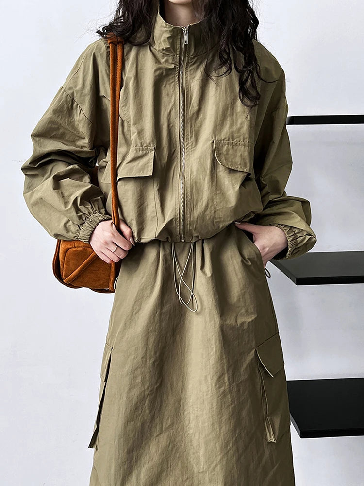 [EAM] Jacket Drawstring Big Size Half-body Skirt Two Pieces Suit New Stand Collar Women Fashion Spring Autumn 2025 1DH0976