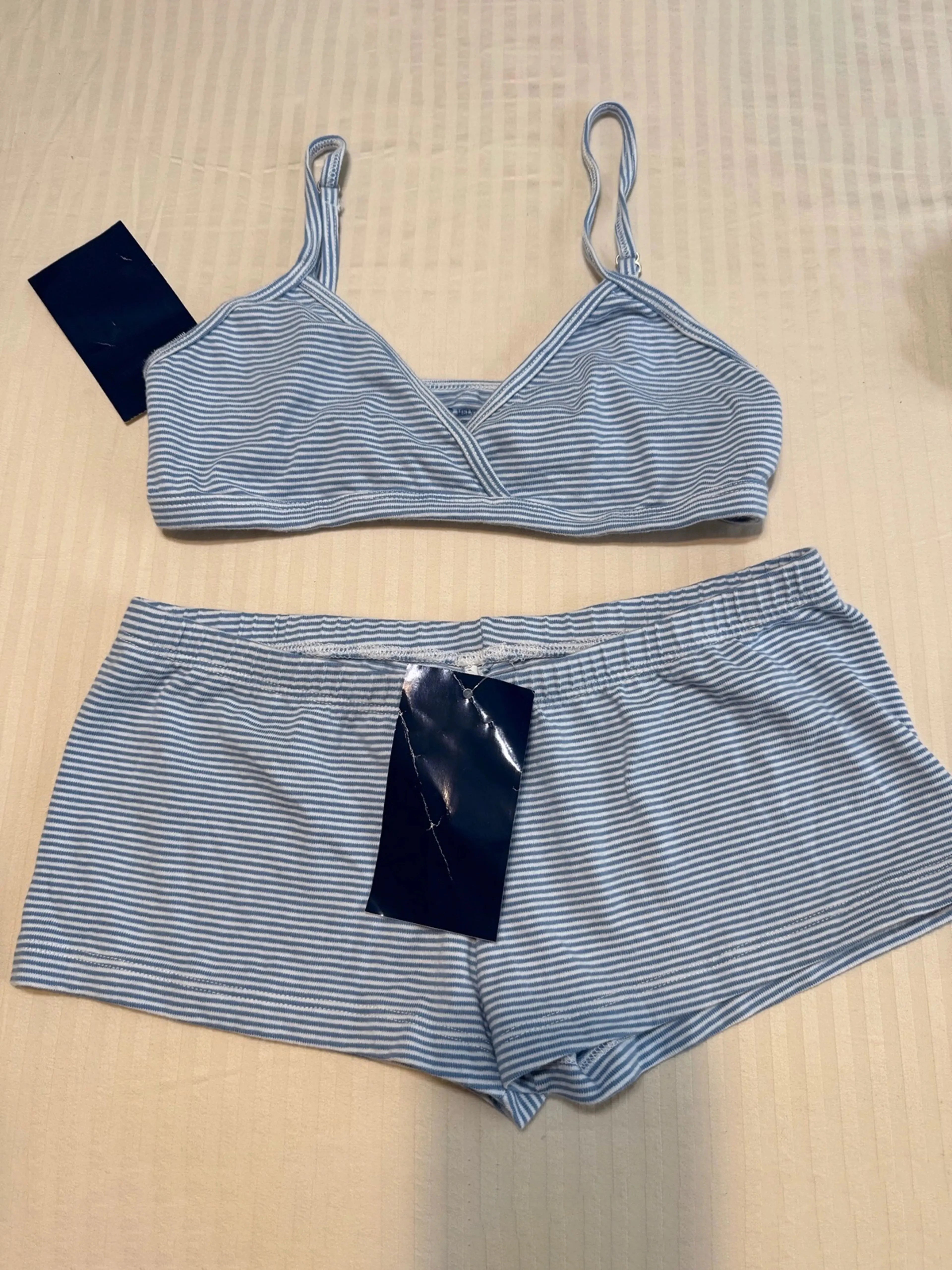 New Cherry Cotton Bra Shorts 2 Pieces Set Women Sexy V-neck Slim Bras with Straight Short Pants Casual Sweet Home Pajama Sets