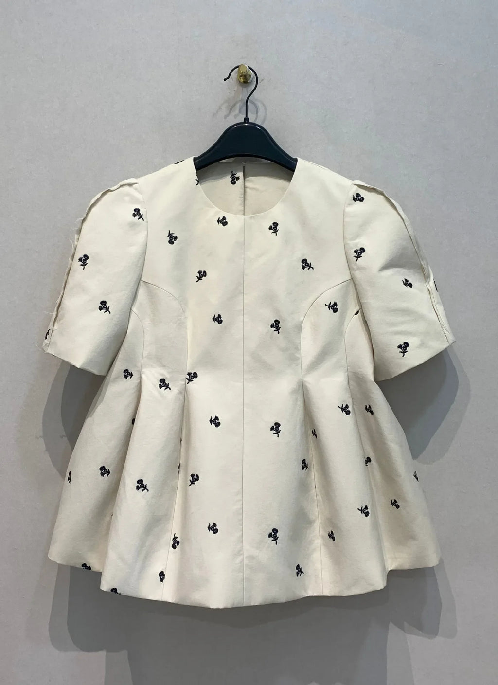 O-neck Bubble Sleeve Shirts & Blouses Flower Embroidery Blusas Mujer Pleated  HemWoman 2025 Clothing Moda Camisas Summer Ropa