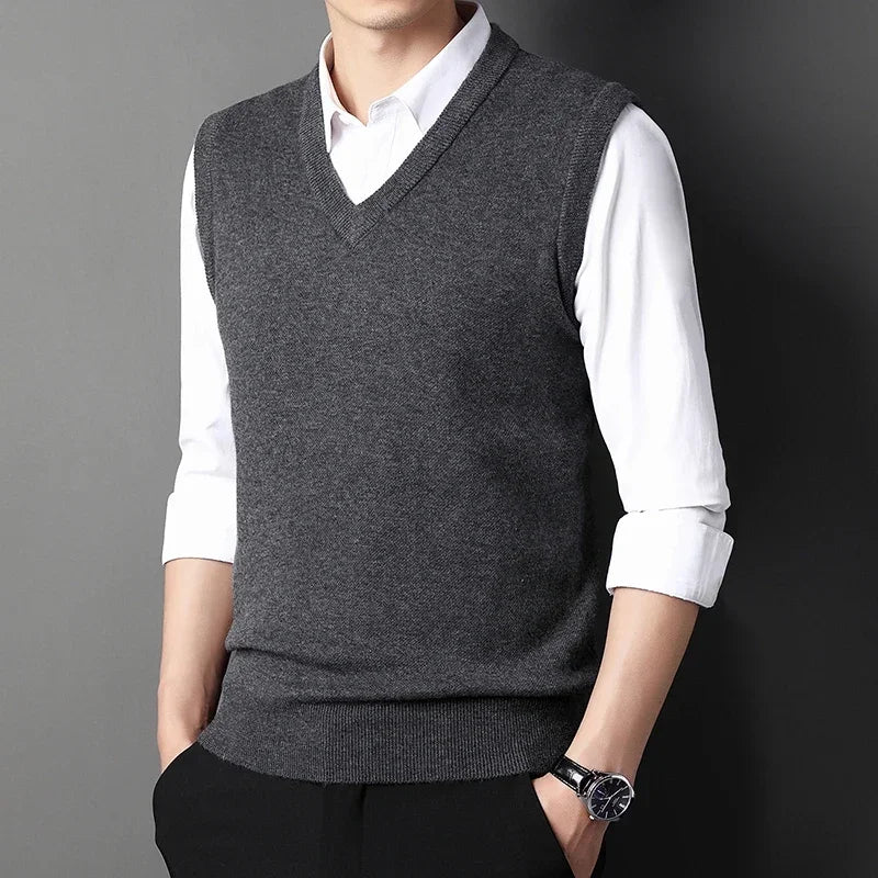 2024 Autumn Winter New Men's Solid Color V-neck Knitted Vest Casual Fashion Warm Sweater Versatile Top
