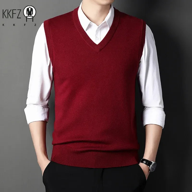 2024 Autumn Winter New Men's Solid Color V-neck Knitted Vest Casual Fashion Warm Sweater Versatile Top