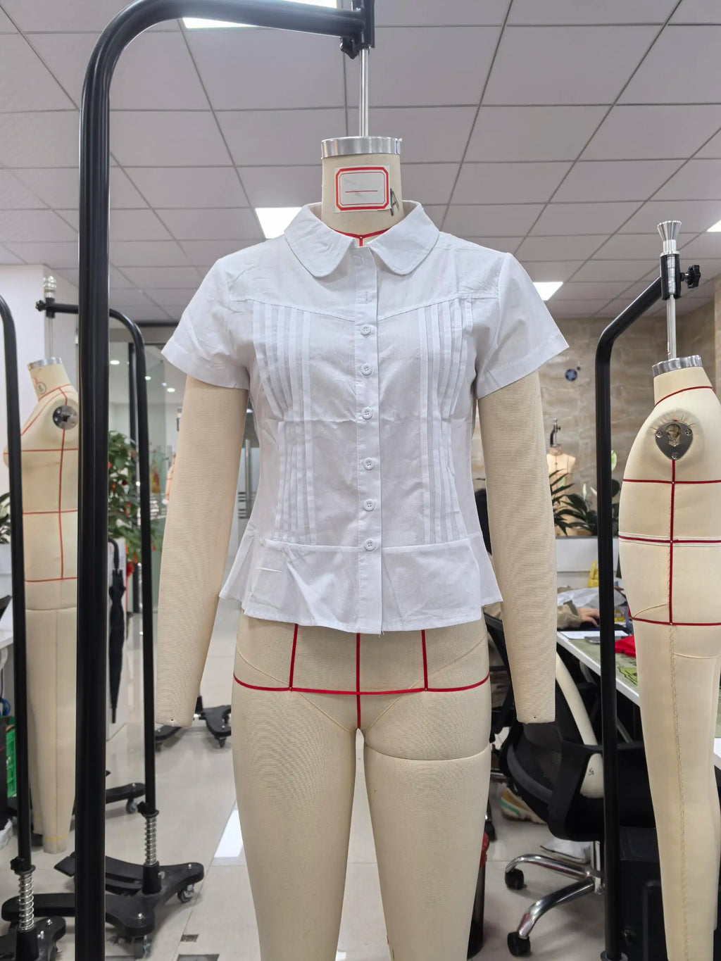 Women's Summer Slim Fit Shirt Solid Color Short Sleeve Lapel Button Down Pleated Tops Streetwear