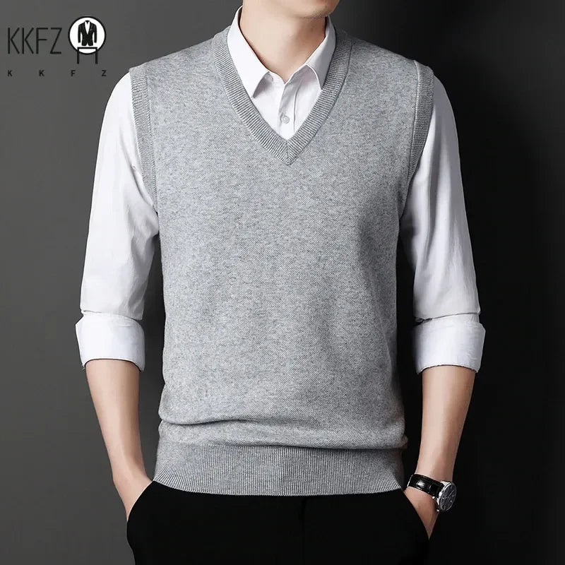 2024 Autumn Winter New Men's Solid Color V-neck Knitted Vest Casual Fashion Warm Sweater Versatile Top