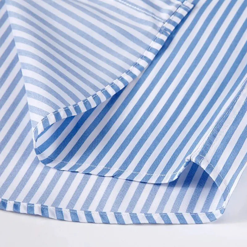 Summer new young men's striped short-sleeved shirt non-ironing anti-wrinkle business casual fashion breathable trend everything