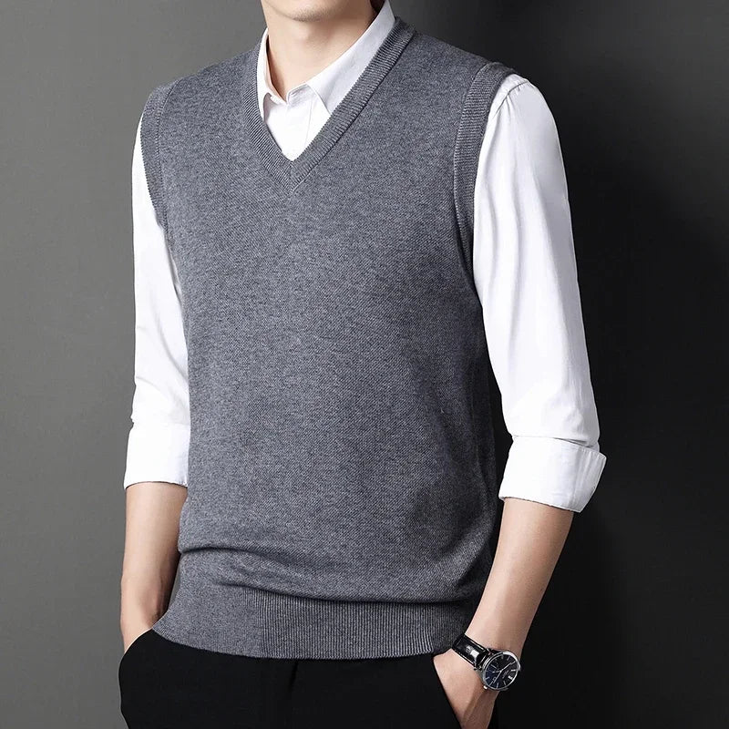 2024 Autumn Winter New Men's Solid Color V-neck Knitted Vest Casual Fashion Warm Sweater Versatile Top